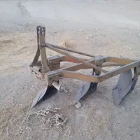 تریلی یدک و گاوآهن