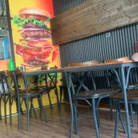 اشپز فست فود (خانوم)