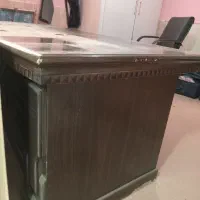 میز اداری بزرگ و یک کمد بچه|دفتر کار|نیشابور, عدالت|دیوار