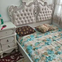 سرویس خواب. تخت