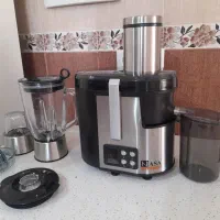 آبمیوه گیری ۴ کاره ناسا در حد نو کم کار کرد