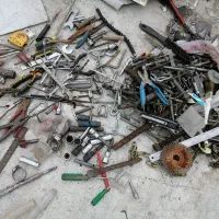 مقداری پیچ و مهره های مختلف وابزار یک جا 1کو 500|ابزارآلات|تهران, صفا|دیوار