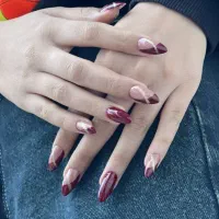 خدمات کاشت ناخن (آموزش لاین ناخن)