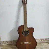 گیتار کلاسیک سالم