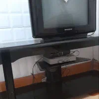 تلویزیون دوو با میز نشکن