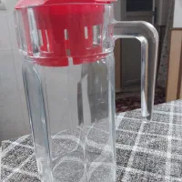 هشت عدد پارچ شیشه ای