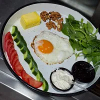 استخدام کمک اشپز و خدماتی برای کافه فست فود|استخدام خدمات فروشگاه و رستوران|صدرا-فارس, فاز ۱|دیوار