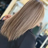 دستیار رنگ و‌لایت