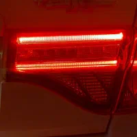 چراغ خطر سورن پلاس سمت شاگرد روی درب صندوق|قطعات یدکی و لوازم جانبی|کرج, دهقان ویلا|دیوار