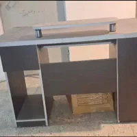 میز کامپیوتر سالم و تمیز