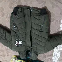 کاپشن و کفش بچگانه