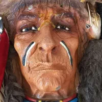 دیوار کوب چهره طبیعی