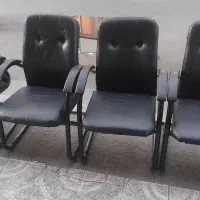چهار عدد صندلی میزبان