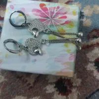 یک جفت گوشوار آویزی