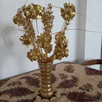 گلدان با ۱۵ شاخه گل