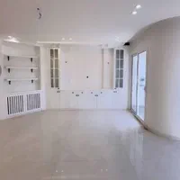 ۶۰متری/پارکینگ سندی/طبقه اول