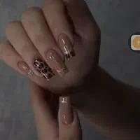 ناخن کار حرفه ای نیازمندیم