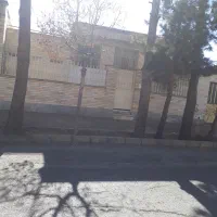 حیاط ویلا یی  شهرک انقلاب خ شهریار ۳۰۰متر ۳خواب|اجارهٔ خانه و ویلا|شاهرود, |دیوار