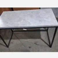 میز ناخن کاری و مانیکور