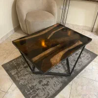 میز جلو‌مبلی رزین و‌چوب گردو‌
