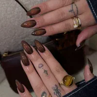 کاشت ناخن و پدیکور و مانیکور خیس یلدا|خدمات آرایشگری و زیبایی|مسجد سلیمان, |دیوار