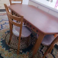 میز و صندلی های غذاخوری نو بخاطر کمبود فضا ۴نفره