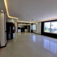 آپارتمان نوساز ، نزدیک ساحل ، سه خواب ، تک واحدی