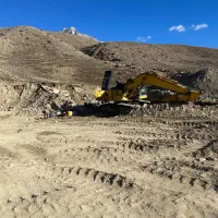 کوماتسو ۲۰۰ خط ۶ مدل ۲۰۰۰|خودرو سنگین|مشهد, آپارتمان های مرتفع|دیوار