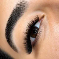 آموزش و خدمات اکستنشن و لیفت مژه و ابرو