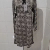 انواع لباس زنانه|لباس|رباط‌کریم, رباط‌کریم|دیوار