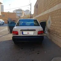 پراید سفید ۸۲