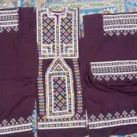 دو عدد لباس نیمه کاره فروشی