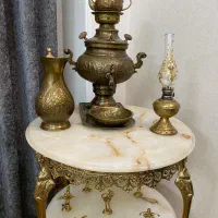 میز برنجی با سماور