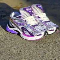 کتونی ساکونی|کیف، کفش، کمربند|بروجرد, |دیوار