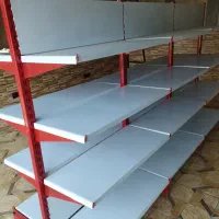 قفسه وسط فروشگاه