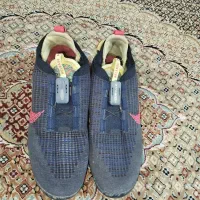 کتونی|کیف، کفش، کمربند|قلعه نو, |دیوار