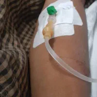 تزریقات سرم و آمپول،سوند،پانسمان در منزل