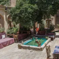 مشارکت در اقامتگاه بومگردی و رستوران. کار ازما