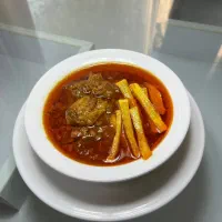 نیرو کار خانوم برای رستورانی