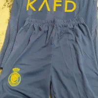 یک عدد کفش ودوعددلباس ورزشی پسرانه نوبفروش میرسد|کفش و لباس بچه|بندر امام خمینی, |دیوار