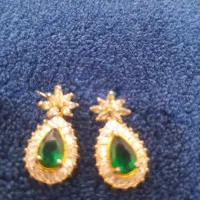 گوشواره  سلطنتی