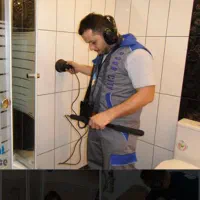 مهندس کارشناس اول   در تشخیص ترکیدگی لوله نشت یاب