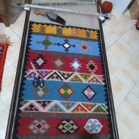 گلیم  خوش رنگ انرژی میده