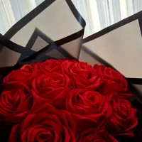 دسته گل رز جاودان