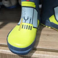 رین بوت بچگانه|کفش و لباس بچه|پرند, فاز ۵|دیوار