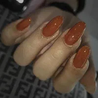تخفیف ۵۰ درصدی کاشت ناخن حرفه ای با بهترین متریال