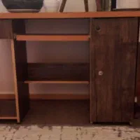 میز تحریر  و کامپیوتر