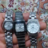 تعدادی ساعت مچی زنانه