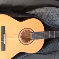 گیتار پارسی، به علاوه کاپو و دفتر