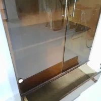 ویترین چوبی کشو دار|بوفه، ویترین، کنسول|رشت, رودباری|دیوار